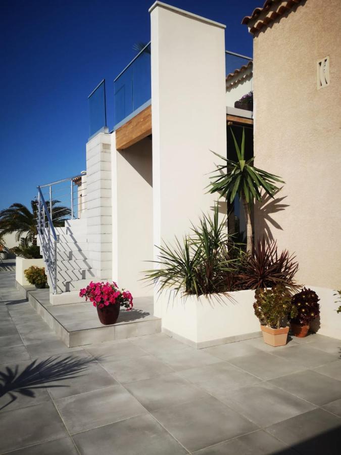Appartement Au Dessus De La Maison Du Saunier Salin-de-Giraud Exterior photo